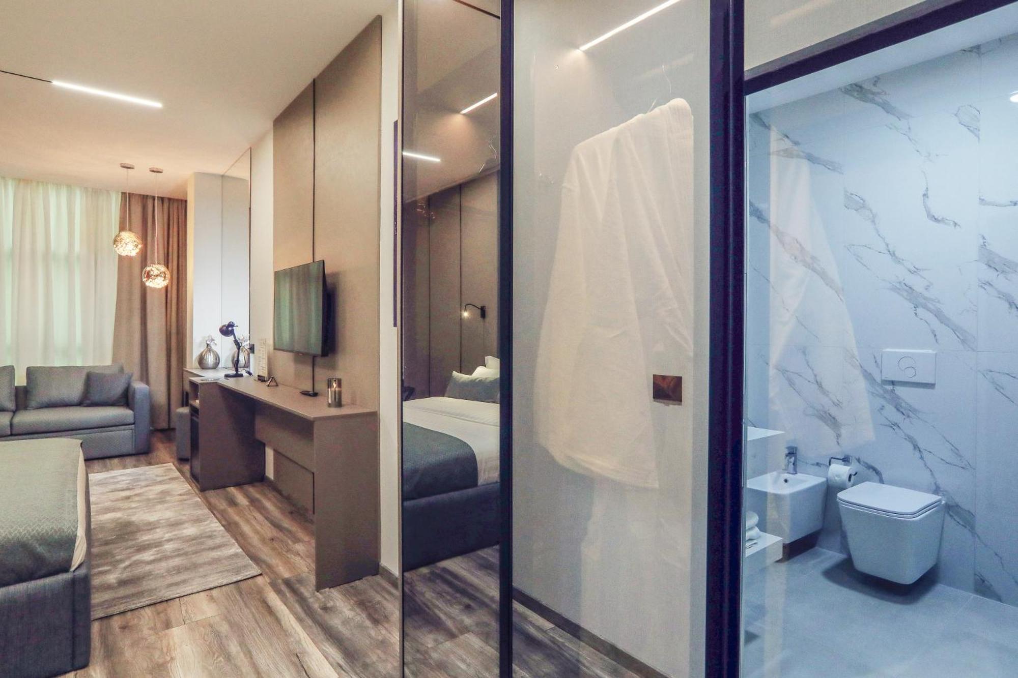 Hotel Dirista Shkoder Luaran gambar
