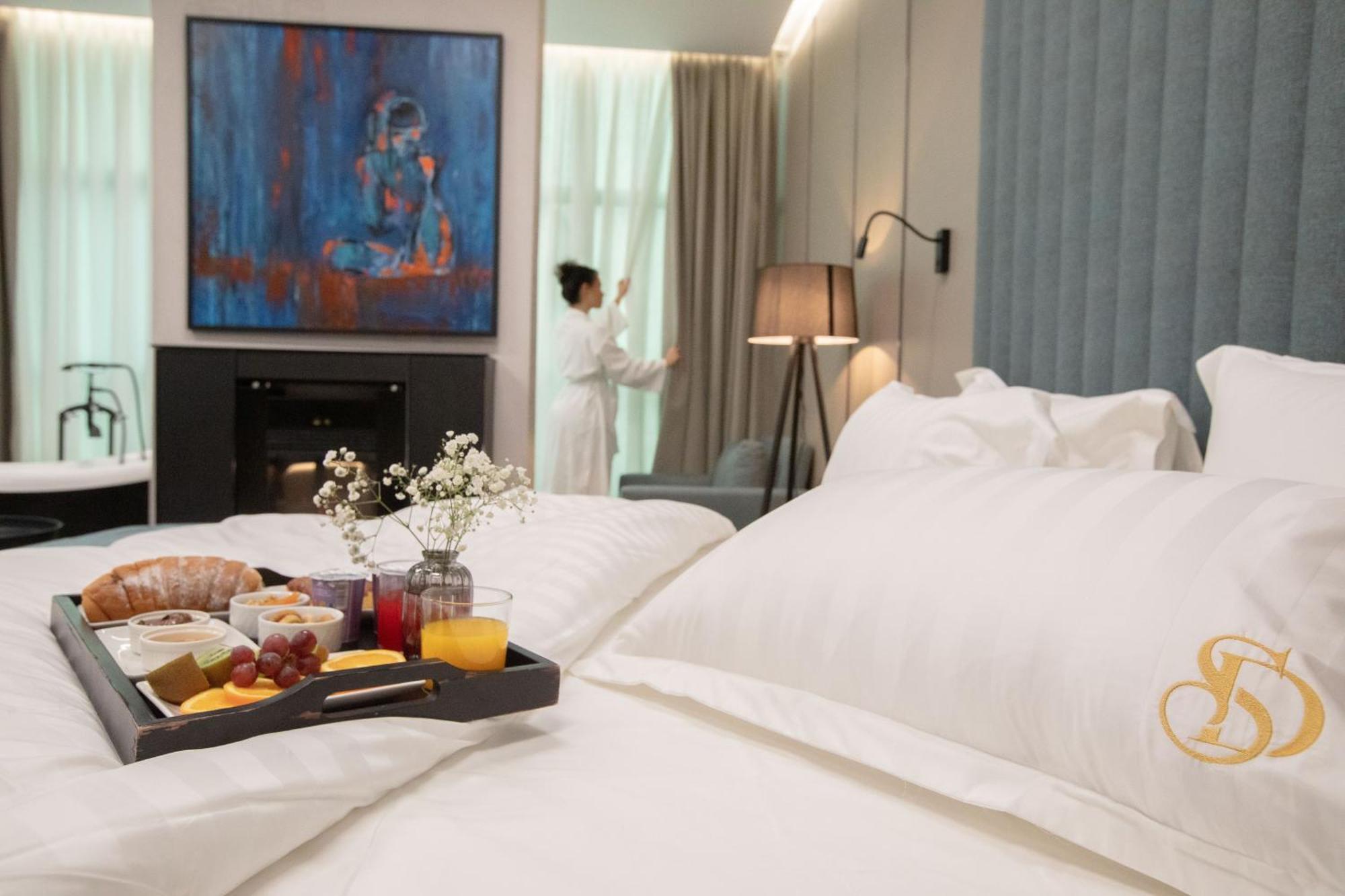 Hotel Dirista Shkoder Luaran gambar